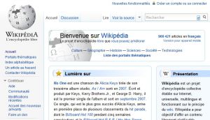 Site officiel : http://fr.wikipedia.org